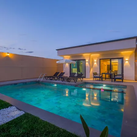 Villasss فيلة فتحية